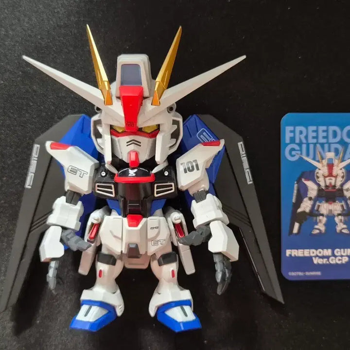 [BUNJANG] QMSV Freedom Gundam Ver.GCP / QMSV MINI  프리덤 건담 Ver.GCP