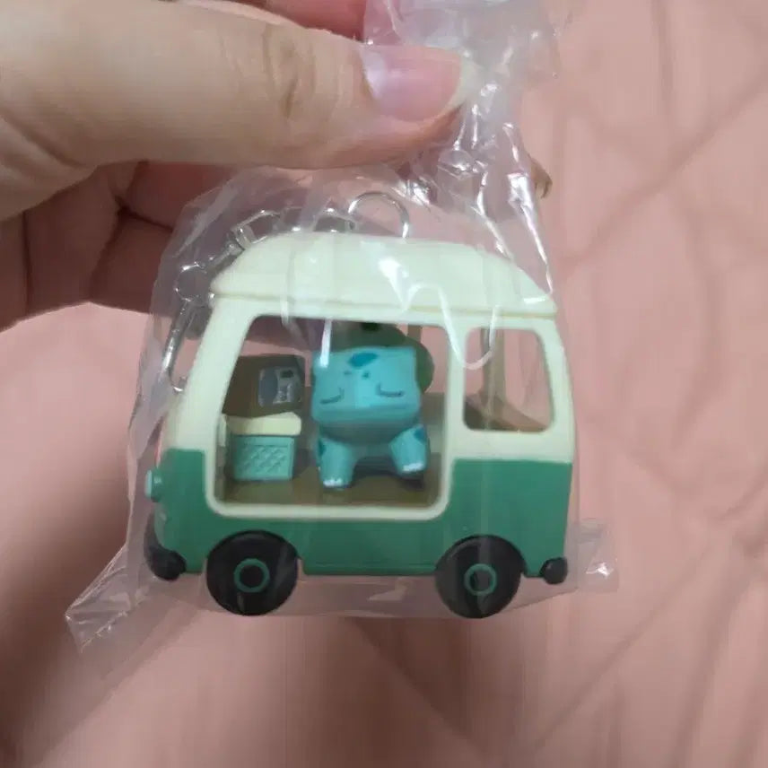 [BUNJANG] Lotteon Pokemon Camping Car Keyring Bulbasaur / 롯데리아 포켓몬 캠핑카 키링 이상해씨 판매