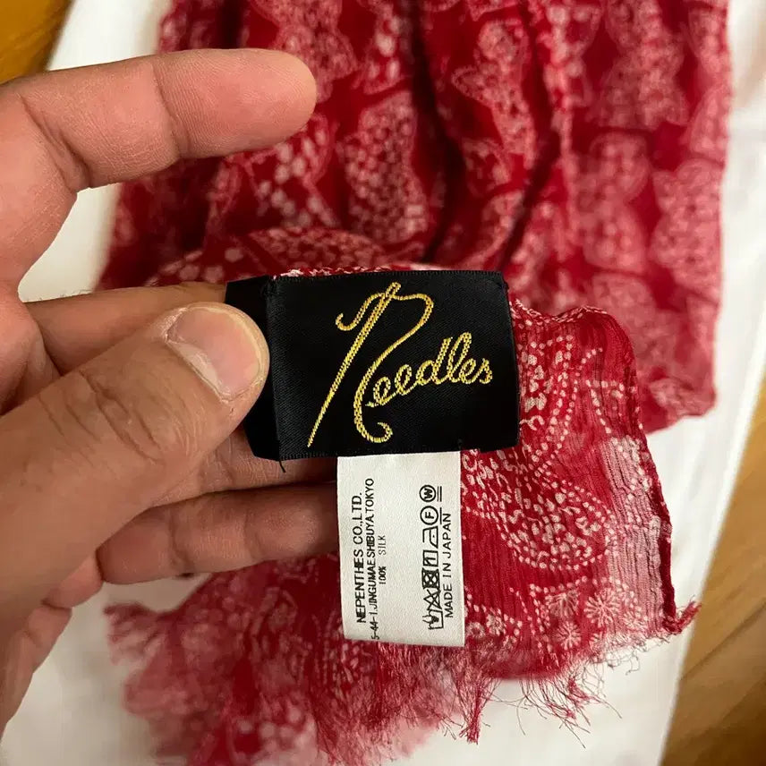 [BUNJANG] Needles 100% Silk Scarf Red Patterned / 니들스 100%실크 스카프