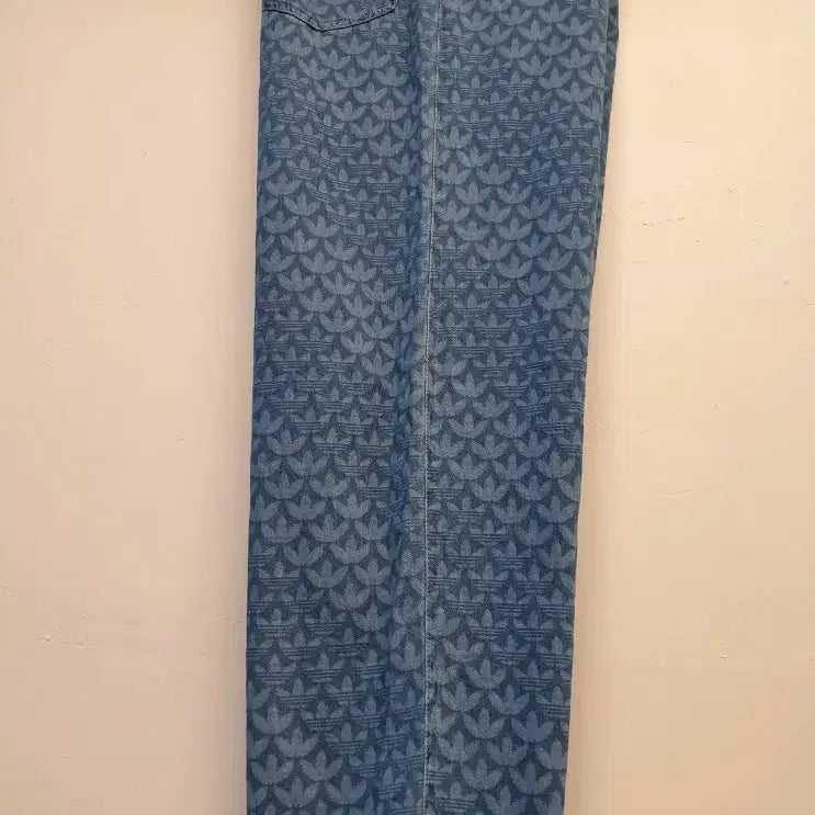 [BUNJANG] Adidas Originals Monogram Denim Pants / 34)아디다스 오리지널스 모노그램 데님 팬츠