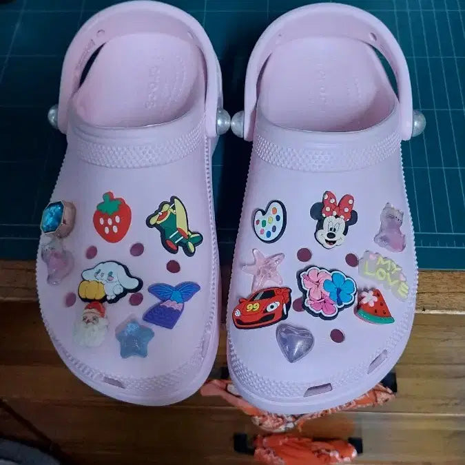 [BUNJANG] Crocs Classic Platform Pearl Clog Sandals W6 (230mm) / 크록스  플랫폼 펄 클로그 샌들.W6.230