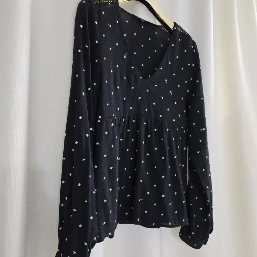 [BUNJANG] Maje Star Pattern Blouse / 마쥬 별 패턴 블라우스