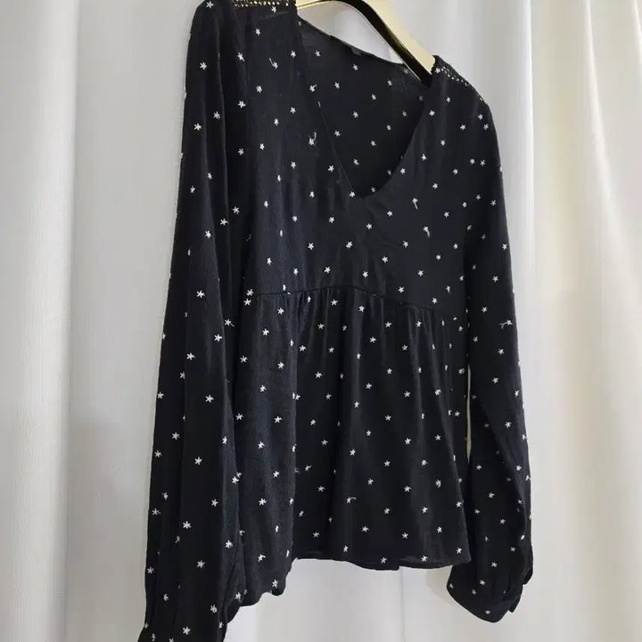 [BUNJANG] Maje Star Pattern Blouse / 마쥬 별 패턴 블라우스