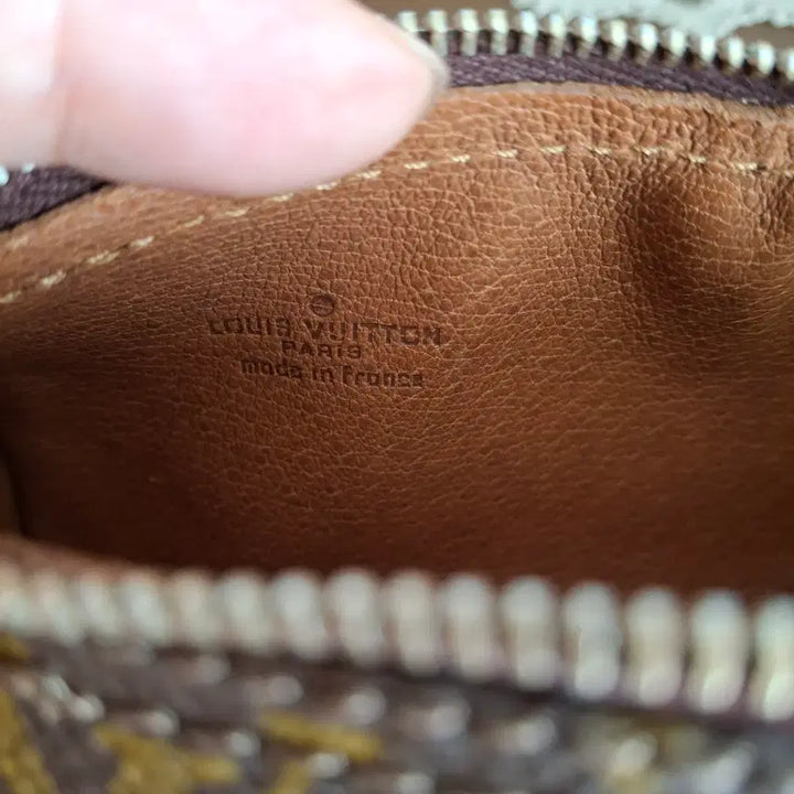 [BUNJANG] Louis Vuitton Cylindrical Pouch / 루이비통 파우치
