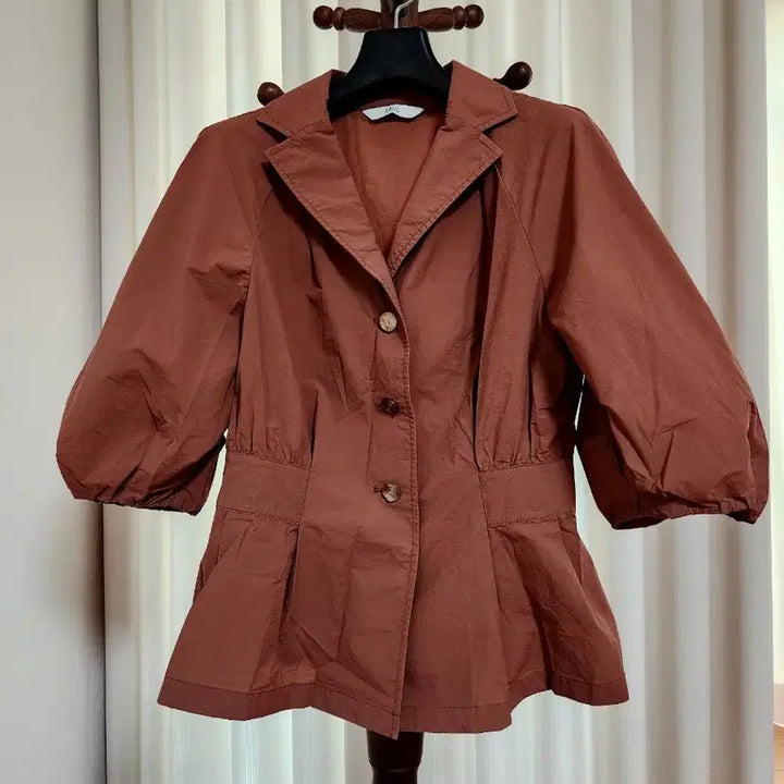 [BUNJANG] ZOOC Volume Sleeve Peplum Shirt Blouse (Camel) / [정품/55] 쥬크(ZOOC) 볼륨소매 페플럼 셔츠 블라우스 (카멜)