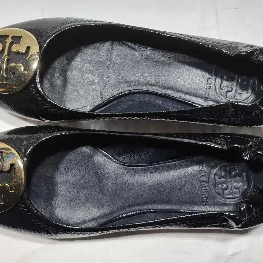 [SOLD OUT] 토리버치 가죽플랫 6 1/2M사이즈(235~240)