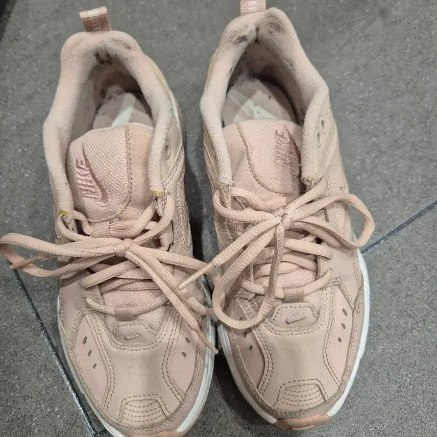 [BUNJANG] Nike Athletic Shoes / 나이키 운동화 230