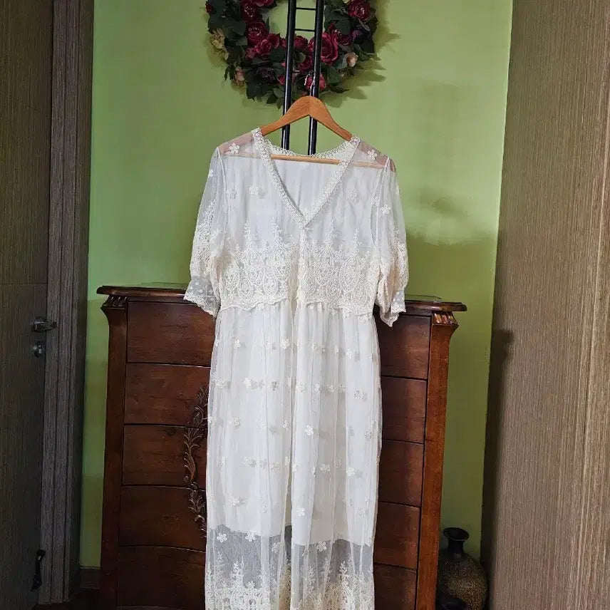 [BUNJANG] Lace Lovely Long Dress / 레이스 러블리 원피스