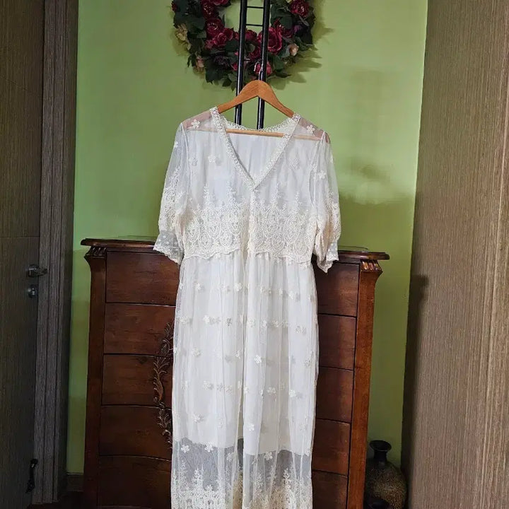 [BUNJANG] Lace Lovely Long Dress / 레이스 러블리 원피스
