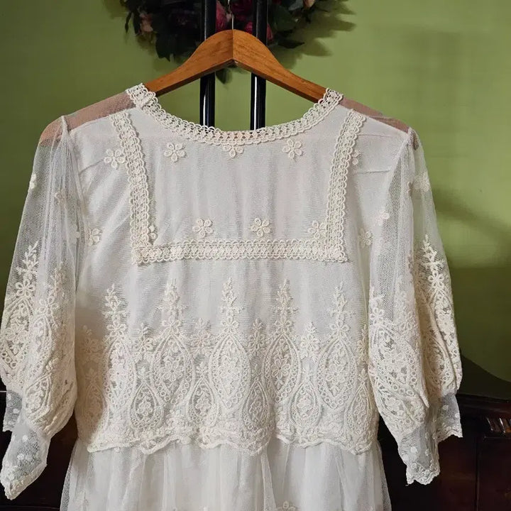[BUNJANG] Lace Lovely Long Dress / 레이스 러블리 원피스