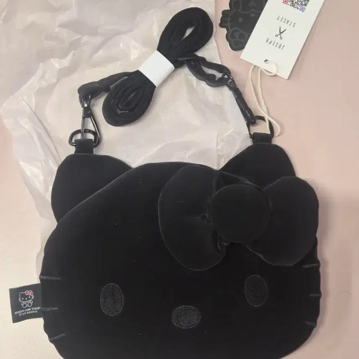[BUNJANG] Joseph And Stacey Hello Kitty Haze Mini Cross Bag Black / 조셉앤스테이시 헬로키티 헤이즈 미니 크로스 백 블랙 새상품