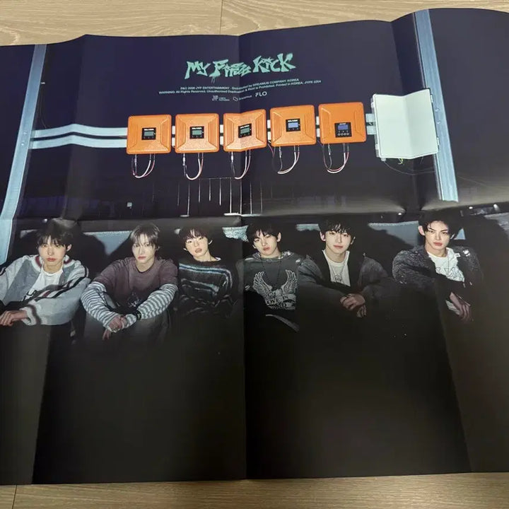 [BUNJANG] Kickflip 4th Album Standard Edition Unsealed + Poster / 킥플립 4집 앨범 일반반 미개봉+포스터