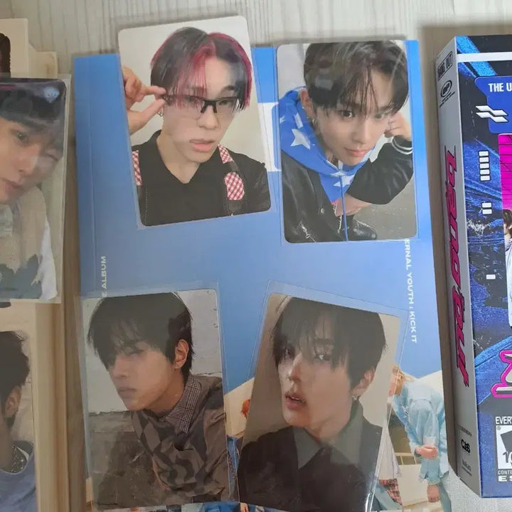 [BUNJANG] Hweeb Album Bundle Set with 10 Photocards / 휘브 앨범 판매(포카 10장 포함)