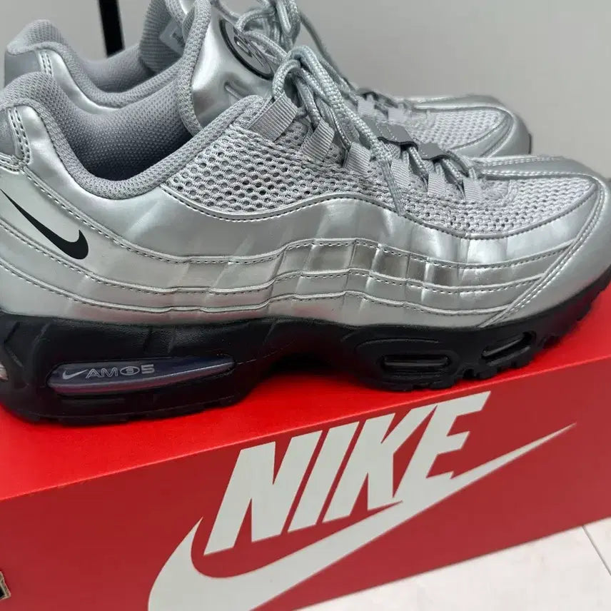 [BUNJANG] Nike Air Max 95 Big Bubble Metallic Silver / [1회 착용]나이키 에어맥스95 빅 버블 메탈릭 실버 290