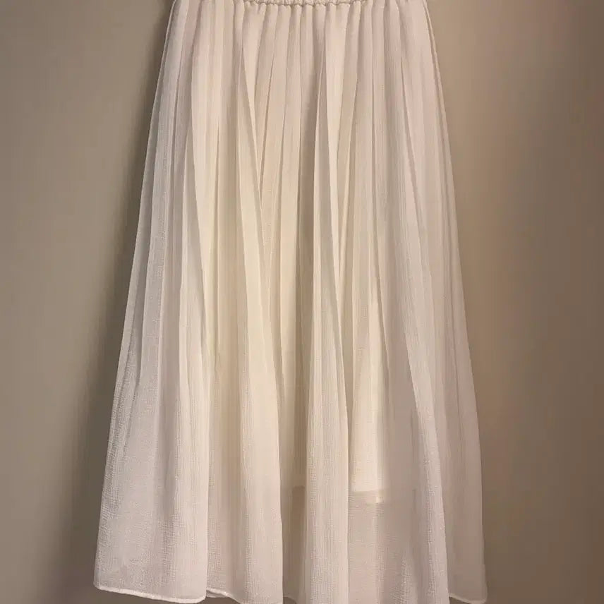 [BUNJANG] Uniqlo White Pleated Long Skirt / 유니클로 화이트 플리츠 스커트 주름 치마