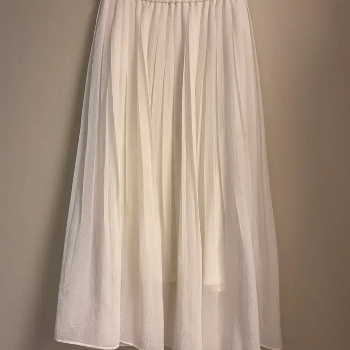 [BUNJANG] Uniqlo White Pleated Long Skirt / 유니클로 화이트 플리츠 스커트 주름 치마