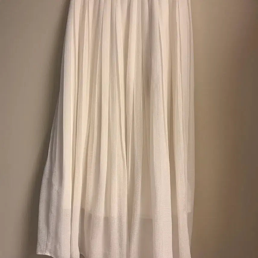 [BUNJANG] Uniqlo White Pleated Long Skirt / 유니클로 화이트 플리츠 스커트 주름 치마