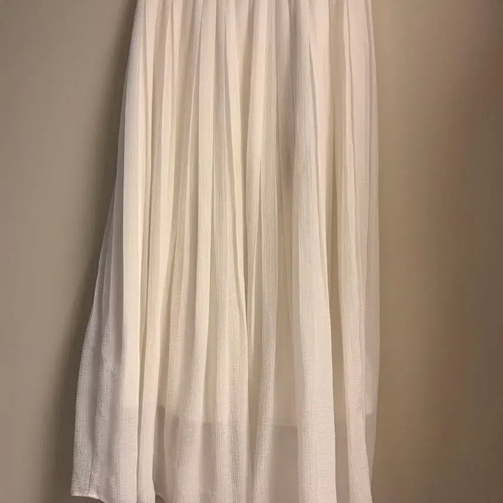 [BUNJANG] Uniqlo White Pleated Long Skirt / 유니클로 화이트 플리츠 스커트 주름 치마