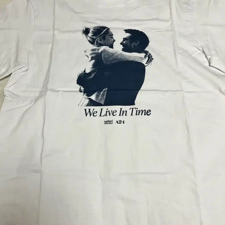 [BUNJANG] We Live in Time Movie T-Shirt / We live in time 영화 티셔츠