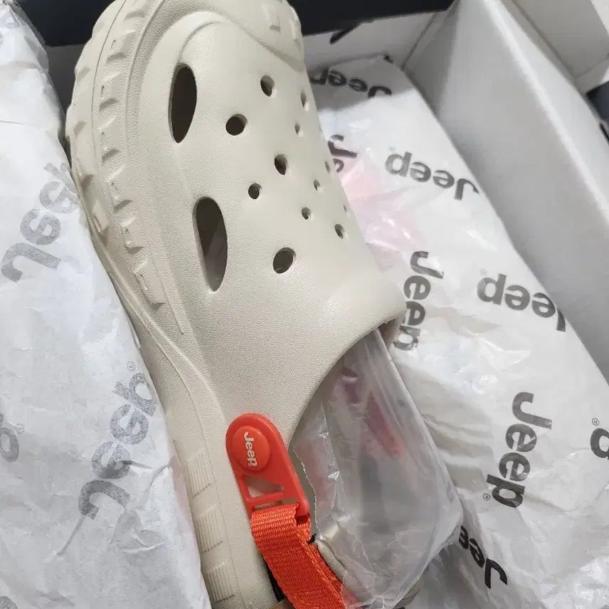 [BUNJANG] Jeep Crocs Style Sandals - Ivory - New / Jeep 지프 샌들 크록스 스타일 아이보리 새상품
