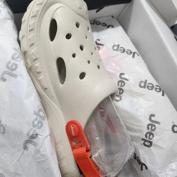 [BUNJANG] Jeep Crocs Style Sandals - Ivory - New / Jeep 지프 샌들 크록스 스타일 아이보리 새상품