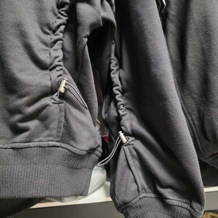[BUNJANG] Songzio 24FW Batman Collaboration Sweatshirt / 송지오 24fw 배트맨 콜라보 맨투맨 50