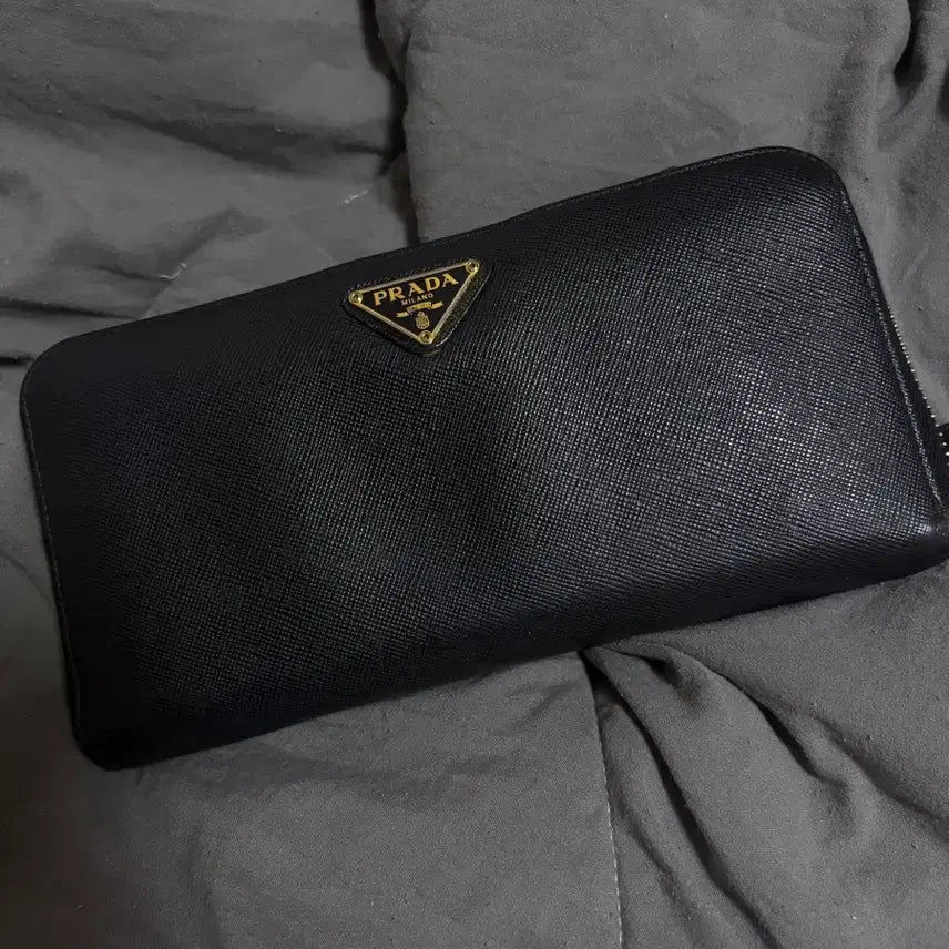 [BUNJANG] Prada Saffiano Triangle Long Wallet / 프라다 사피아노 트라이앵글 장지갑