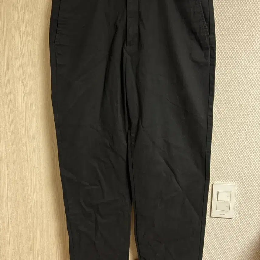 [BUNJANG] Giordano Tapered Fit Chino Black 34 / 지오다노 테이퍼드핏 치노 블랙 34사이즈 (실측참고)