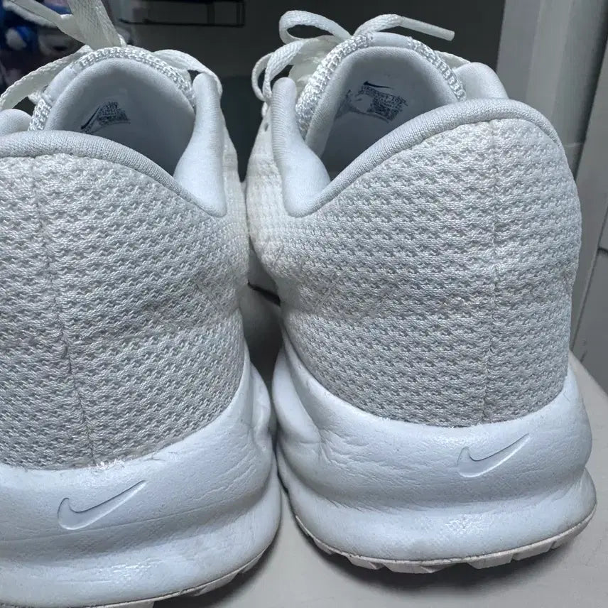 [BUNJANG] Nike Revolution 5 Mesh White Sneakers / 나이키 흰색 운동화 메쉬