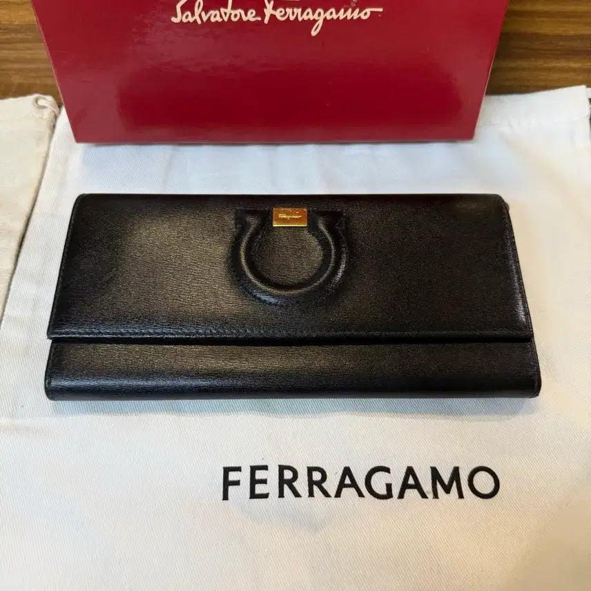 [BUNJANG] Salvatore Ferragamo Black Long Wallet / 페라가모 블랙 장지갑