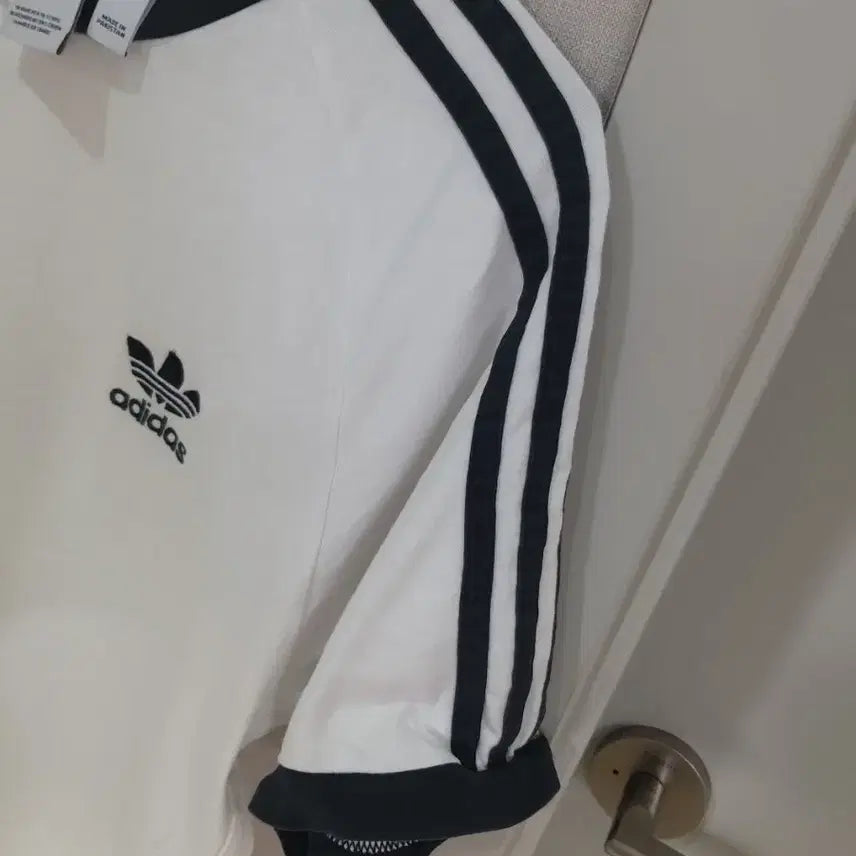 [BUNJANG] Adidas Three Stripe Short Sleeve T-Shirt White L / 아디다스 삼선 흰색 반팔 티셔츠 L