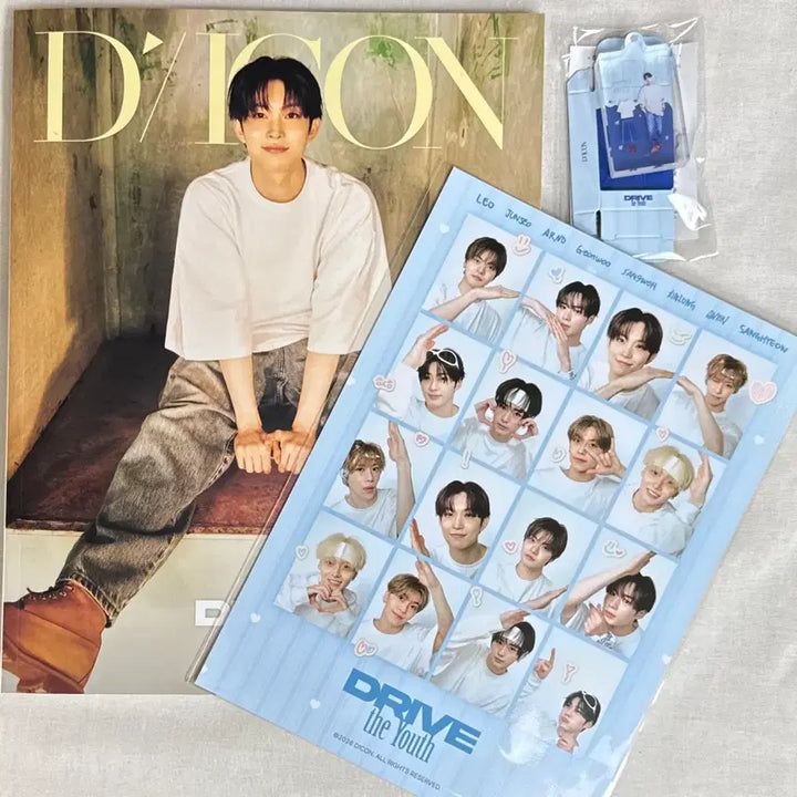 [BUNJANG] DICON Gunwoo A Type Photobook Photocard Holder / 알파드라이브원 디아이콘 건우A타입 잡지양도