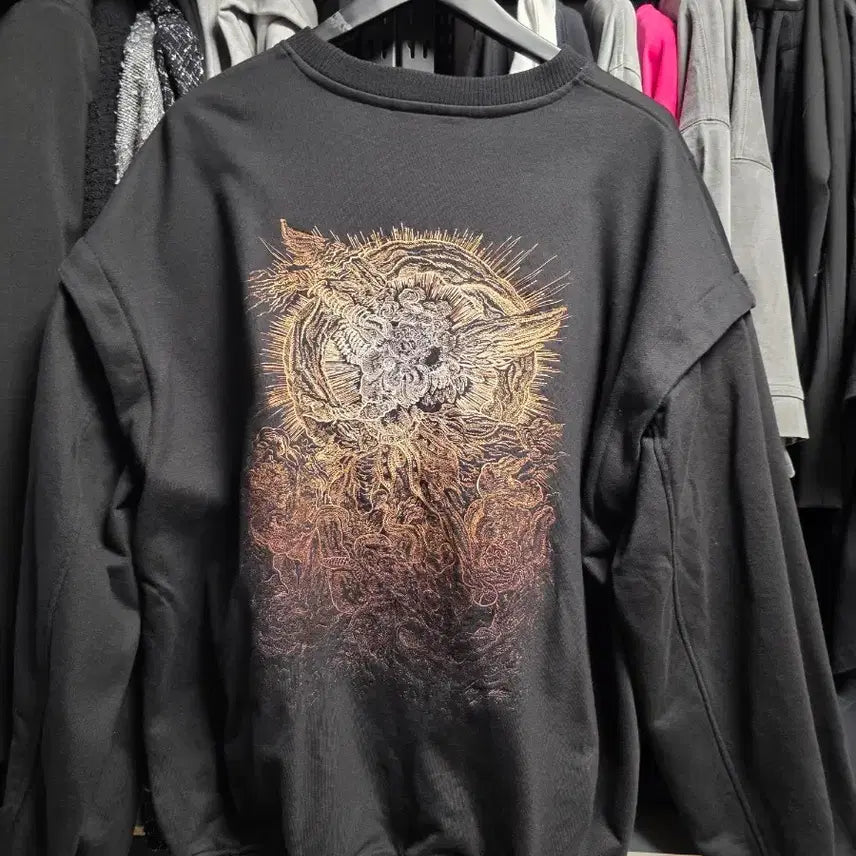 [BUNJANG] Songzio 26ss Embroidered Sweatshirt Size 48 / 송지오 26ss 자수 맨투맨 48