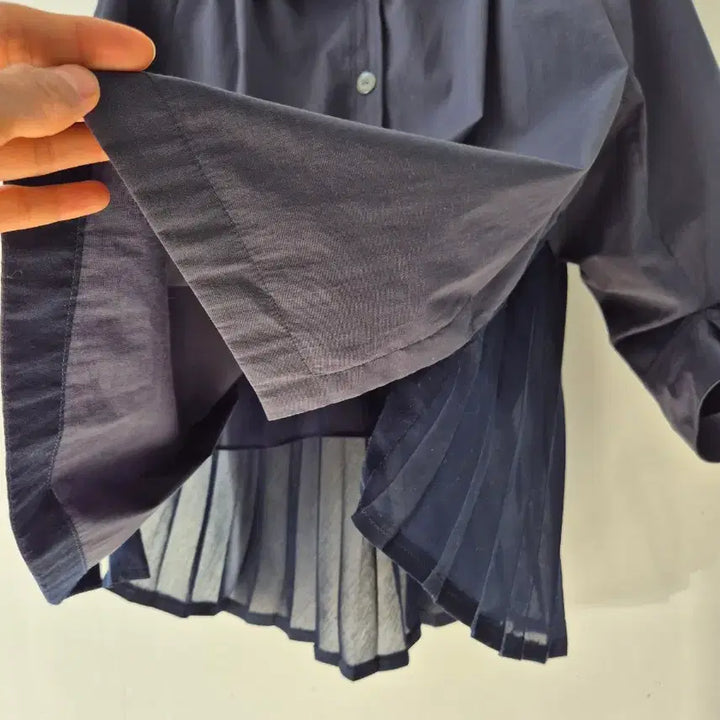 [BUNJANG] MINE Navy Pleated Blouse / MINE 네이비 플리츠 블라우스 82-94-160