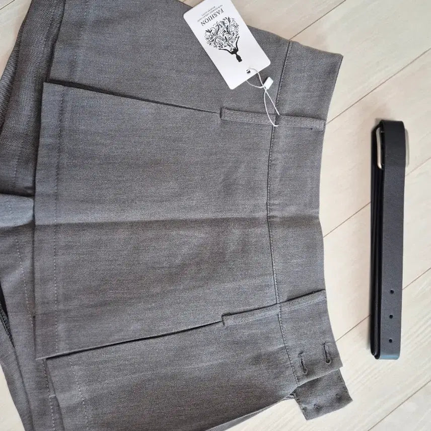 [BUNJANG] Unisex Mini Skirt with Belt / 새상품 미니스커트 벨트포함 판매