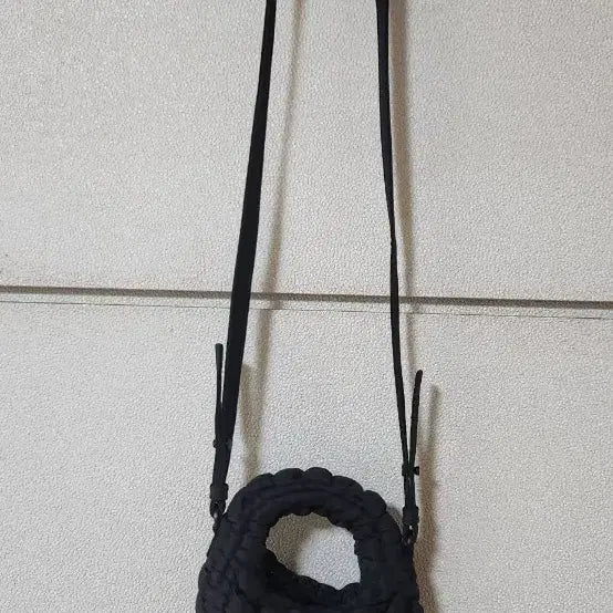 [BUNJANG] COS Quilted Nano Crossbody Bag Black / Cos  퀼티드 나노 크로스 바디백