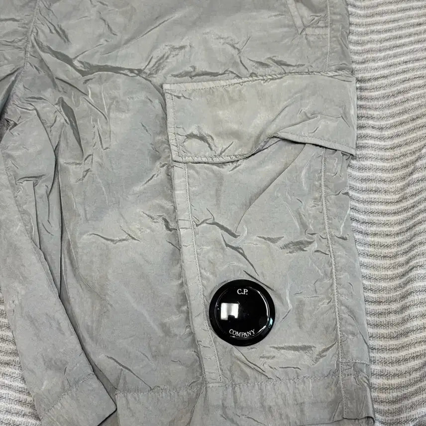 [BUNJANG] CP Company Light Grey Nylon Cargo Shorts / CP컴퍼니 라이트그레이 나일론 반바지(32)새상품
