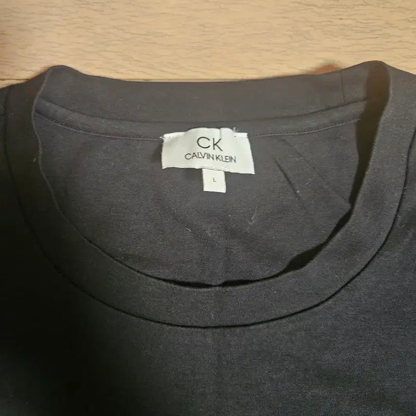 [BUNJANG] Calvin Klein Satin Black Short Sleeve T-Shirt XL / CK 새틴 고급원단 검정 반팔. XL.택포3.5만!