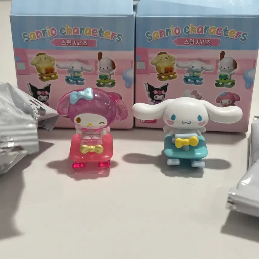 [BUNJANG] Sanrio My Melody Cinnamonroll Swing Sled Figure / 산리오 마이멜로디 시나몬롤 스윙 스키 썰매 피규어