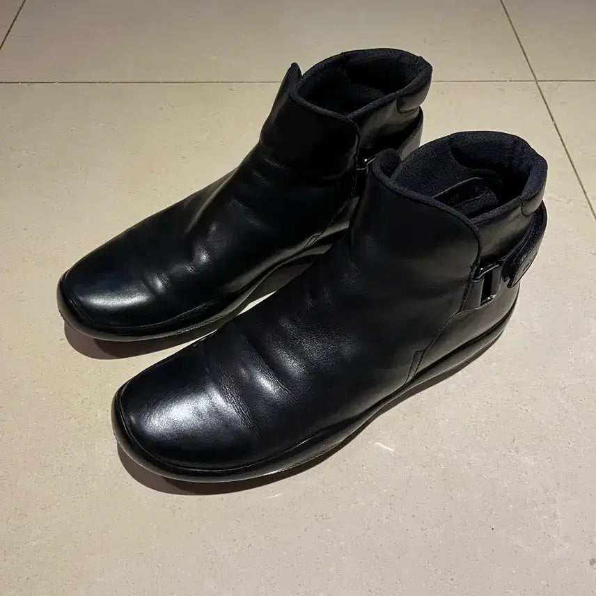 [BUNJANG] Prada Sport Authentic Metal Buckle Boots / 프라다 스포츠 정품 메탈 버클 부츠