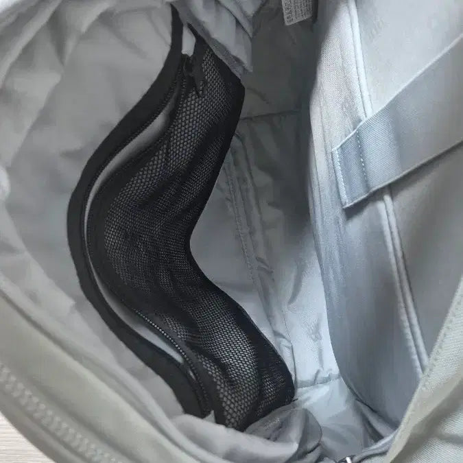 [BUNJANG] New Balance Backpack 28L / 뉴발란스 백팩 팝니다