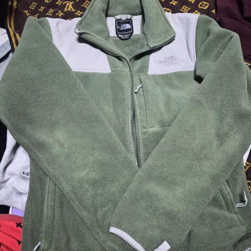 [BUNJANG] The North Face Olive Fleece Jacket / 노스페이스 올리브색 여성 플리스 자켓