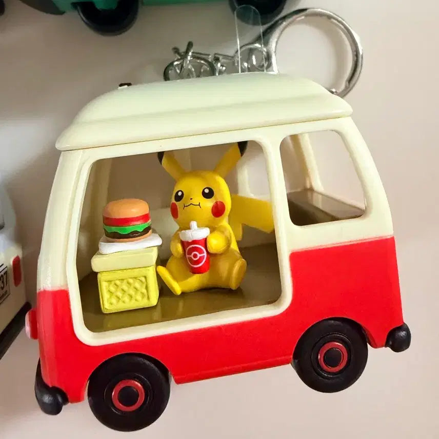 [BUNJANG] Lotte Lottery Pokémon 30th Anniversary Camping Car Keyring / 롯데리아 포켓몬 30주년 캠핑카 키링