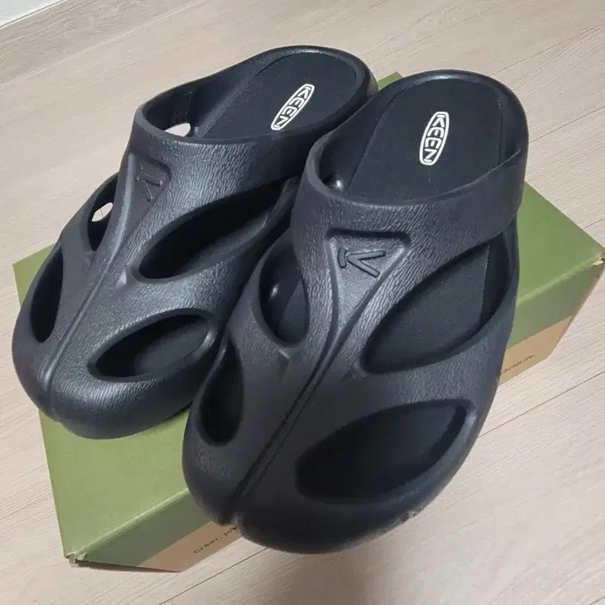 [BUNJANG] Kinn Shanti Black 240 Sneakers / 킨 샨티 블랙 240 새상품