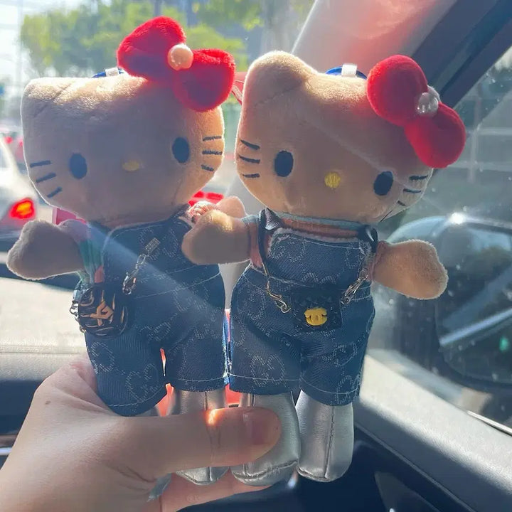 [BUNJANG] Hello Kitty Denim Overalls Doll Keychain / 헬로키티 키링 데님멜빵 태닝 롱다리 키티 인형 키링(개당)