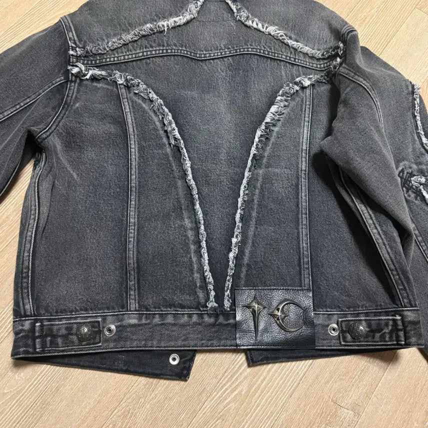[BUNJANG] Thug Club Tribal Denim Jacket Black / Thug club 데님 블랙 자켓
