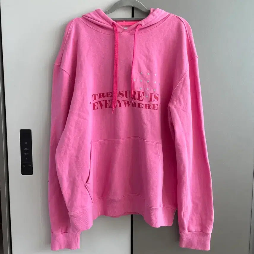 [BUNJANG] TREASURE Lettering Pink Hoodie / 트레저 굿즈 / 레터링 핑크 후드티
