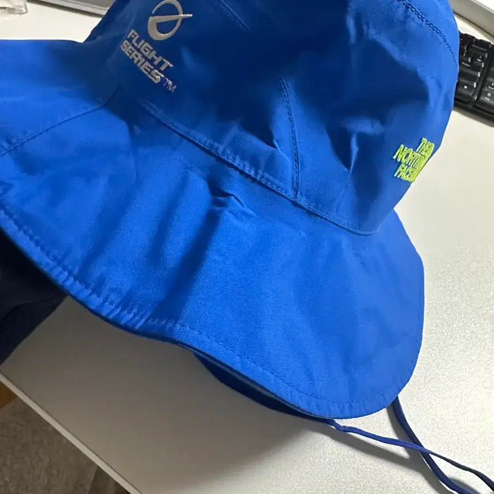 [BUNJANG] The North Face Gore-Tex Bucket Hat M (57cm) Blue / 노스페이스 고어텍스 버킷햇 M(57) 블루 깨끗