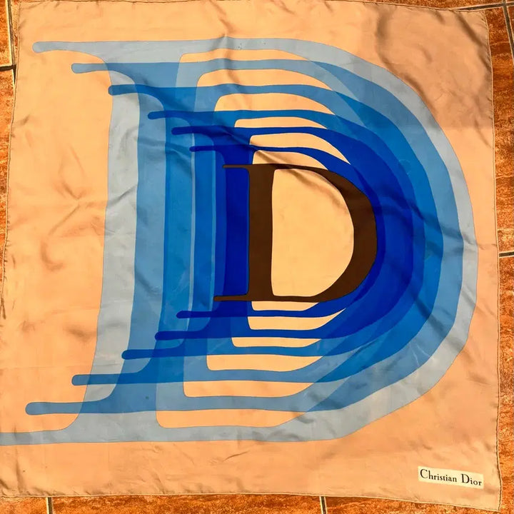 [BUNJANG] Christian Dior D Pattern Silk Scarf / 크리스찬디올D 패턴 실크스카프