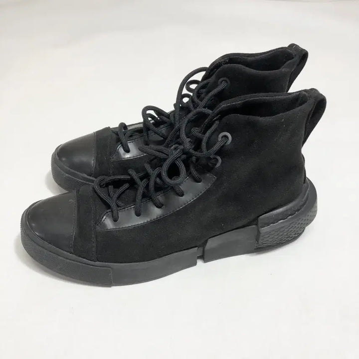 [BUNJANG] Converse High Top Sneakers Size 240 / 컨버스 하이 스니커즈 240